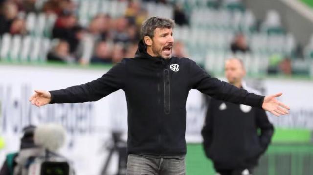 43天从榜首到下课，范博梅尔在狼堡是怎样搞砸的？